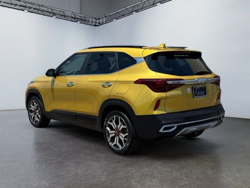 Used 2022 Kia Seltos SX w/ Sunroof Package AWD/4WD image 7