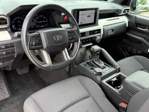 Used 2024 Toyota Tacoma TRD Off-Road AWD/4WD image 9