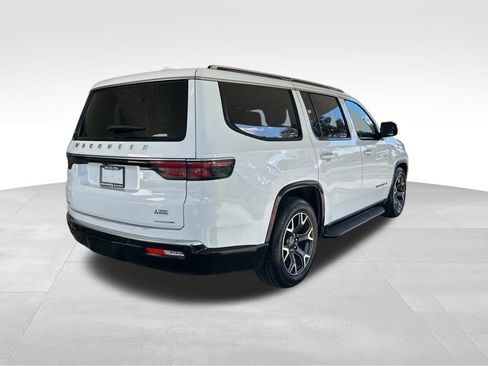 Used 2023 Jeep Wagoneer Series III w/ Preferred Equipment Group image 3