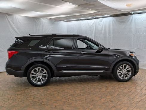 Certified 2020 Ford Explorer Limited AWD/4WD image 8
