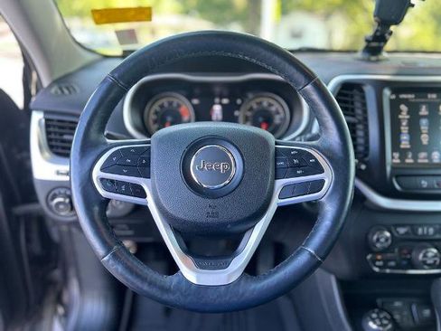 Used 2018 Jeep Cherokee Trailhawk w/ Quick Order Package 27L AWD/4WD image 18