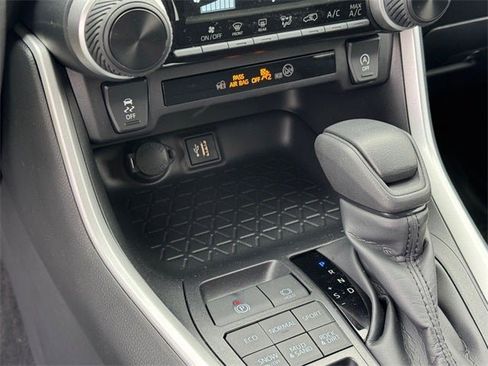 Used 2025 Toyota RAV4 LE image 21