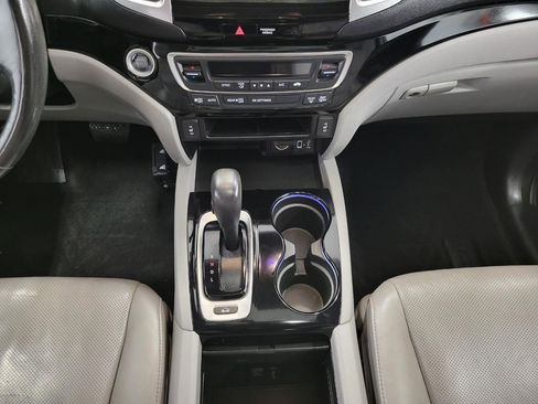 Used 2019 Honda Ridgeline RTL-E image 17