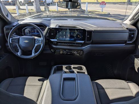 Certified 2025 Chevrolet Silverado 1500 LT image 17