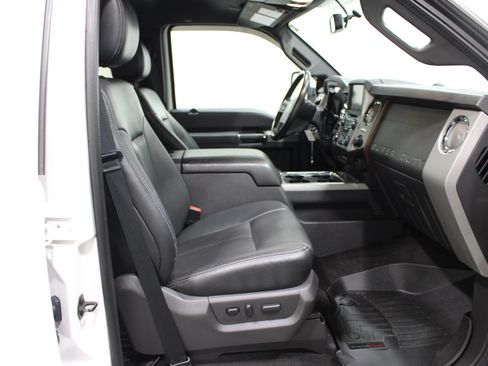 Used 2016 Ford F250 Lariat w/ Chrome Package AWD/4WD image 23