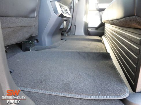 New 2026 Ford F250 Platinum w/ FX4 Off-Road Package image 15