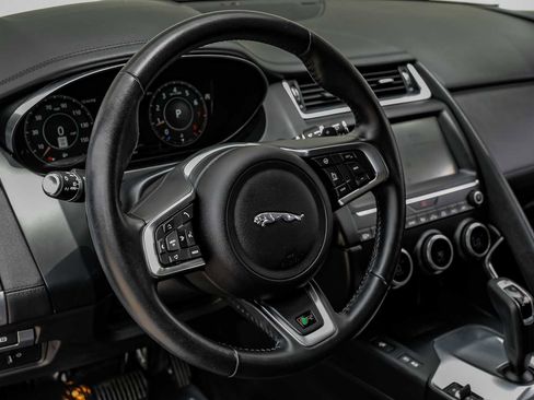 Used 2020 Jaguar E-PACE SE AWD/4WD image 18