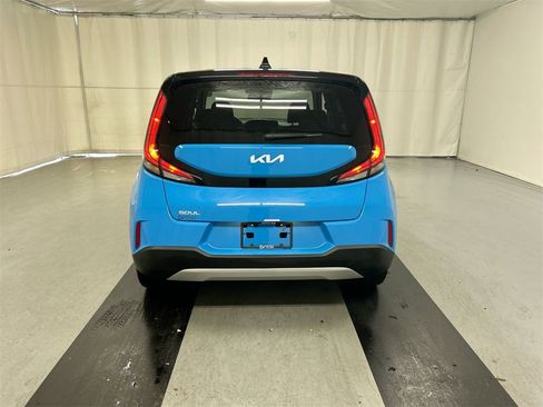 Certified 2023 Kia Soul S image 20
