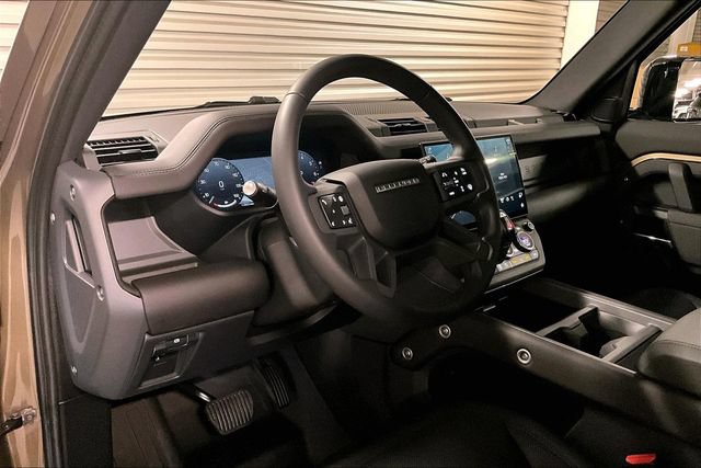 Certified 2026 Land Rover Defender 110 S AWD/4WD image 24