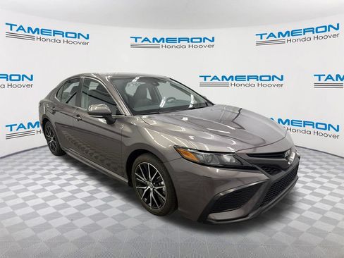 Used 2024 Toyota Camry SE FWD image 7
