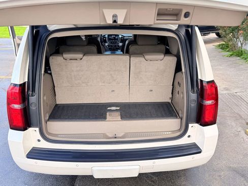 Used 2015 Chevrolet Tahoe LT w/ Luxury Package RWD image 16