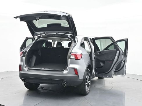 Used 2022 Ford Escape SE w/ SE Sport Appearance Package image 38