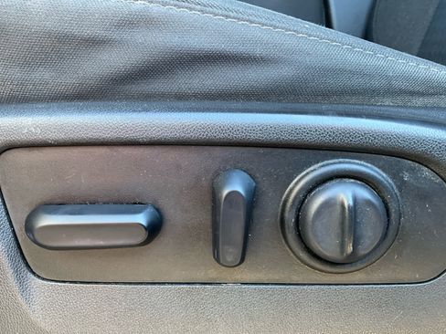 Used 2019 Chevrolet Silverado 1500 LT w/ All-Star Edition image 22