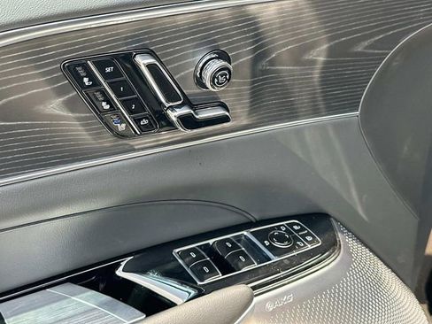 Used 2025 Cadillac Lyriq Sport image 8