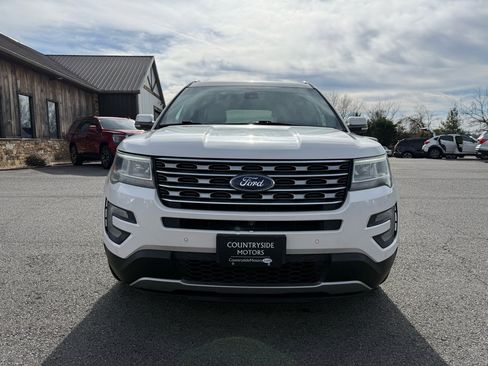 Used 2017 Ford Explorer Limited w/ Equipment Group 301A image 9