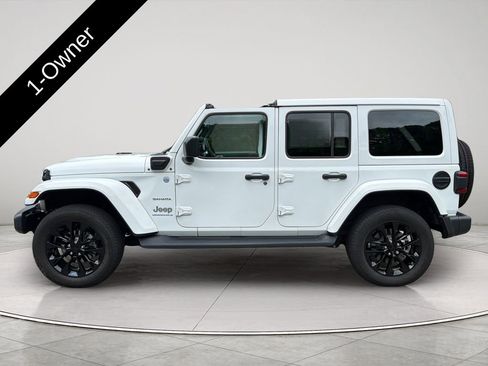 Used 2023 Jeep Wrangler Unlimited Sahara w/ Cold Weather Group AWD/4WD image 2