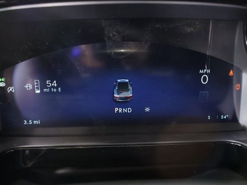 New 2026 Lincoln Corsair Premiere image 4