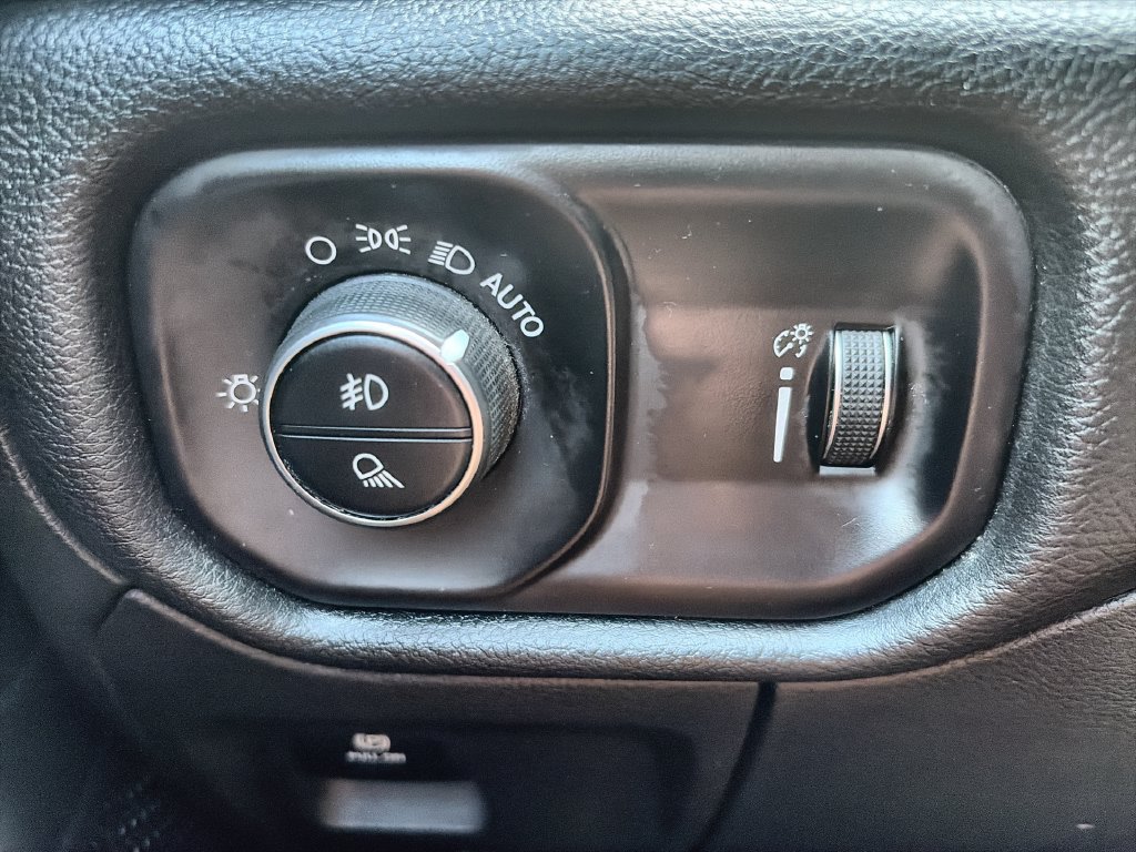 Used 2023 RAM 1500 Lone Star AWD/4WD image 18