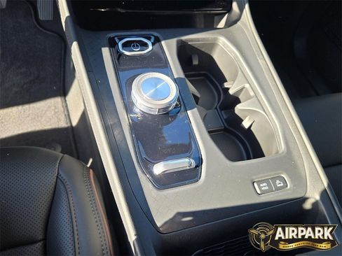 New 2025 Jeep Wagoneer S Launch Edition image 16