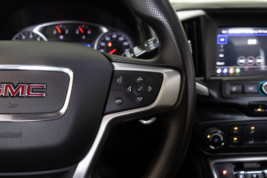 Used 2022 GMC Terrain SLE FWD image 25
