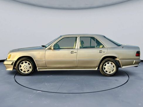 Used 1994 Mercedes-Benz E 320 Sedan image 3
