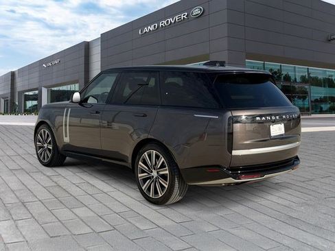 Used 2025 Land Rover Range Rover Autobiography AWD/4WD image 3