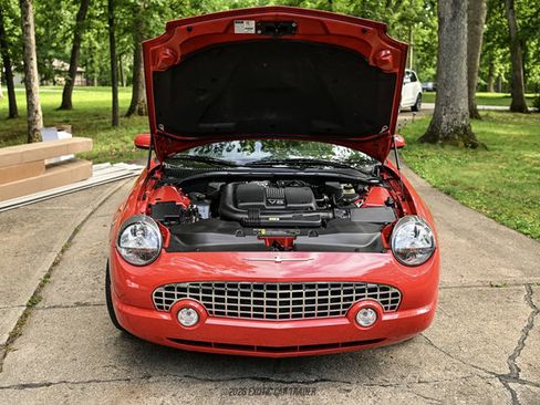Used 2002 Ford Thunderbird RWD image 17