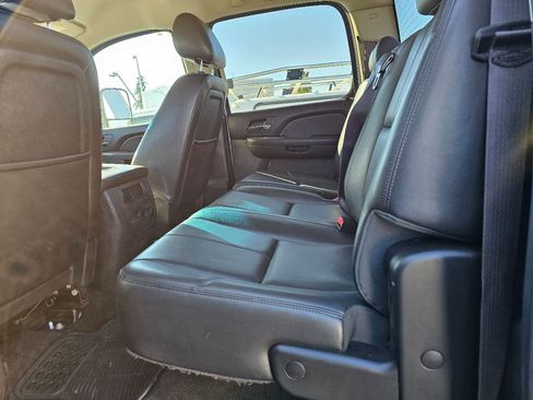 Used 2014 Chevrolet Silverado 2500 LTZ image 31