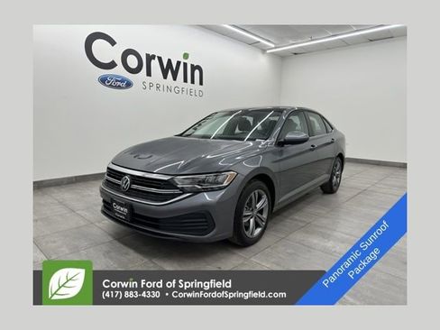 Used 2024 Volkswagen Jetta SE w/ Panoramic Sunroof Package image 1