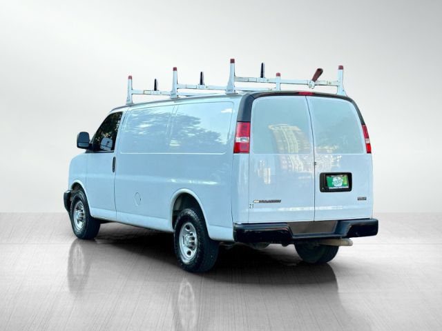 Used 2018 Chevrolet Express 2500 w/ Driver Convenience Package RWD image 6