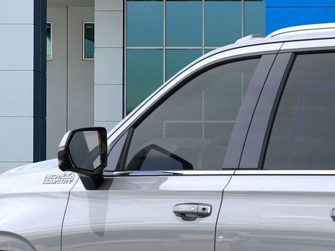 New 2026 Chevrolet Suburban High Country AWD/4WD image 12