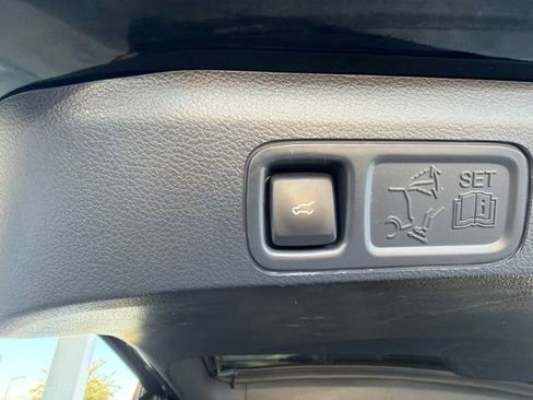 Used 2023 Ford Expedition Max Limited RWD image 16