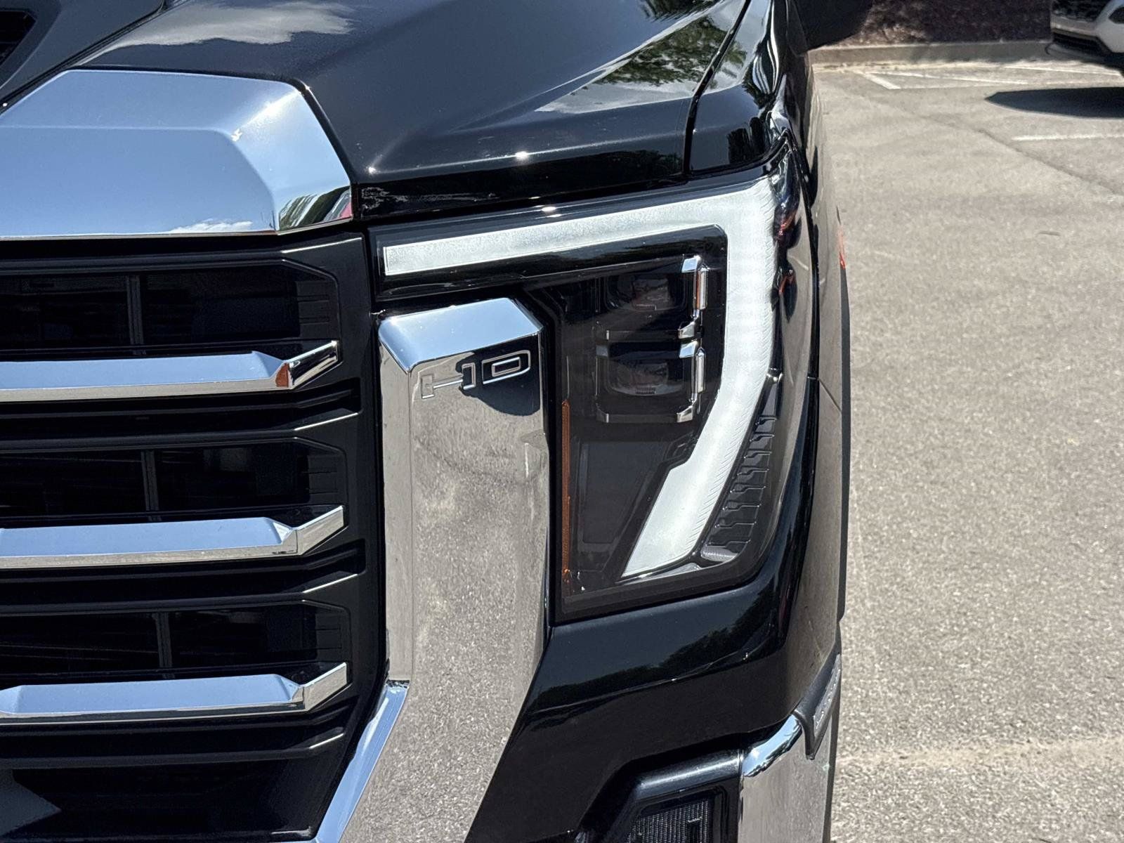 Used 2025 GMC Sierra 2500 SLT w/ SLT Convenience Package AWD/4WD image 11