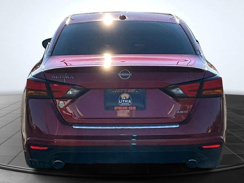 Used 2023 Nissan Altima 2.5 SR w/ SR Premium Package image 5