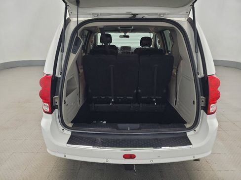 Used 2015 Dodge Grand Caravan SXT w/ Rear Park Assist Package FWD image 29
