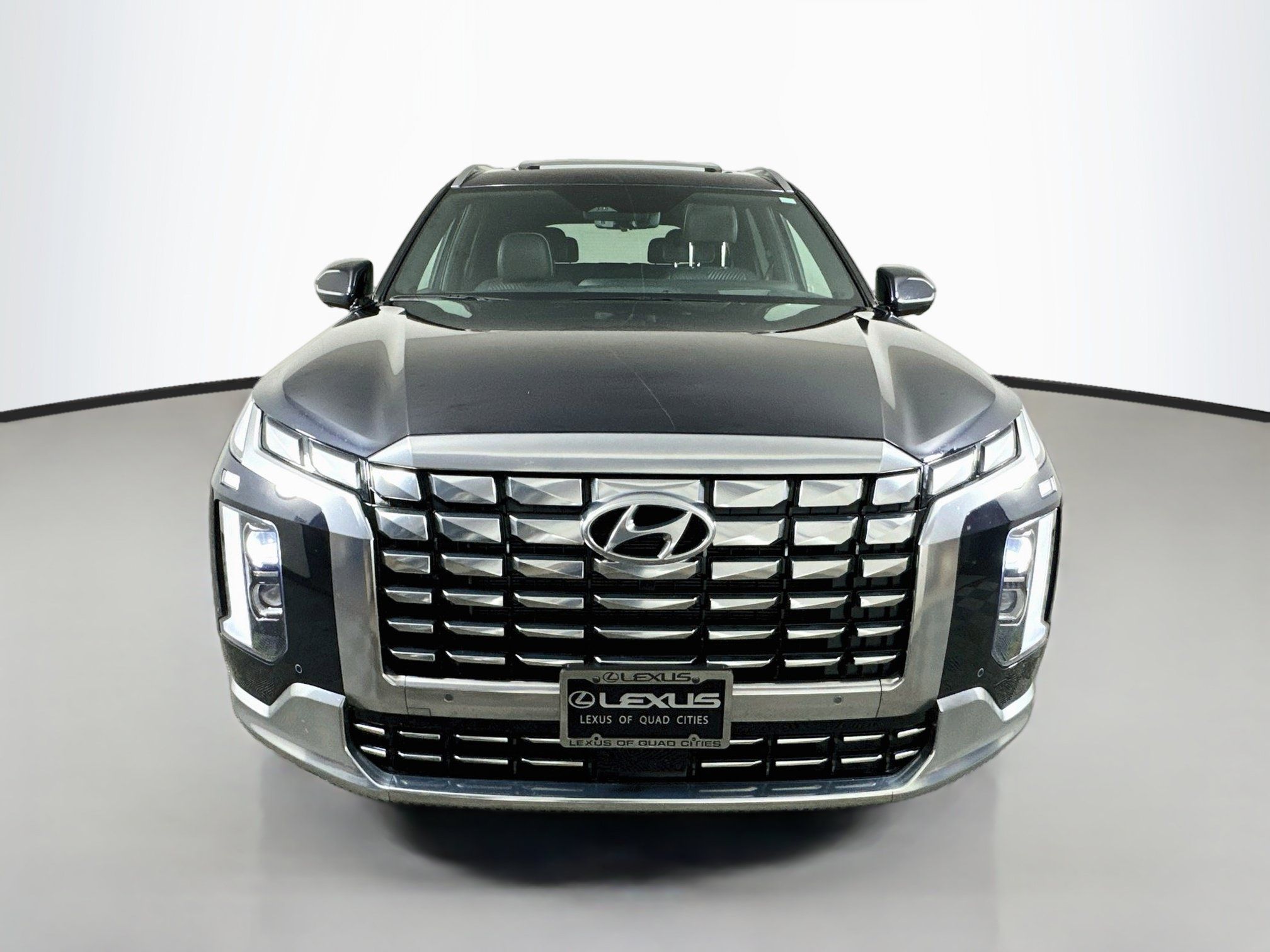 Used 2024 Hyundai Palisade Calligraphy AWD/4WD image 2