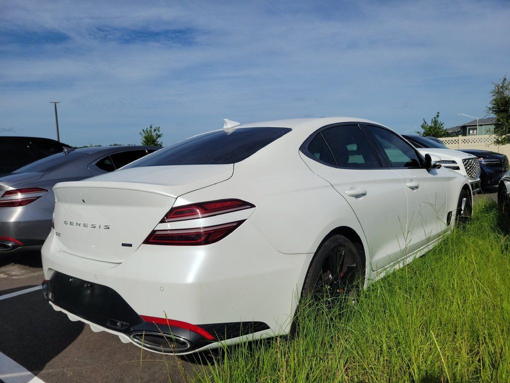 Used 2025 Genesis G70 3.3T Advanced RWD image 2