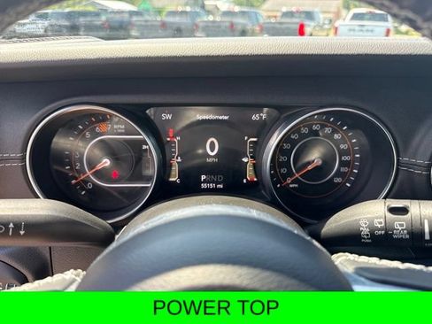 Used 2021 Jeep Wrangler Unlimited Sahara w/ Uconnect 4C Nav & Sound Group AWD/4WD image 22