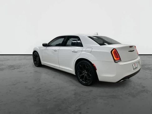 Used 2020 Chrysler 300 Touring w/ Sport Appearance Package image 9