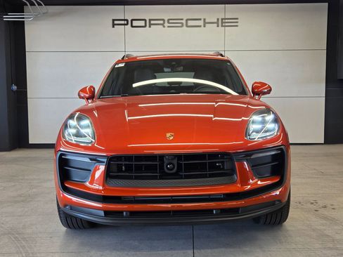 Certified 2025 Porsche Macan image 26