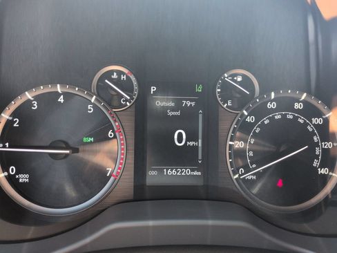 Used 2021 Lexus GX 460 Premium w/ Accessory Package AWD/4WD image 15