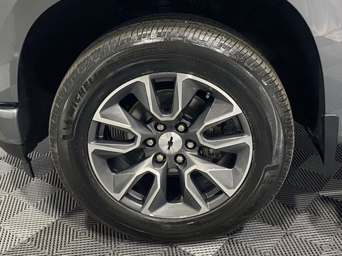 Used 2022 Chevrolet Silverado 1500 RST w/ Convenience Package II AWD/4WD image 6