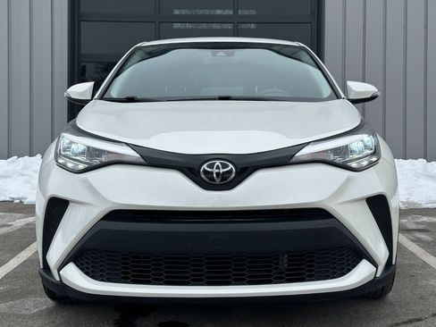 Used 2021 Toyota C-HR LE image 2