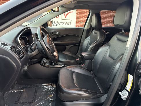 Used 2018 Jeep Compass Limited w/ Navigation Group image 10