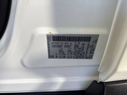 Used 2023 Nissan Rogue S AWD/4WD image 36