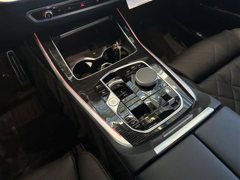 New 2026 BMW X7 xDrive40i w/ M Sport Package image 10