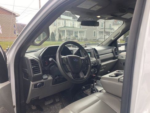 Used 2019 Ford F550 4x4 Regular Cab Super Duty image 7