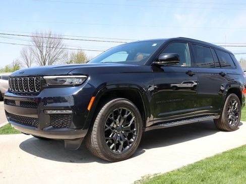 Used 2024 Jeep Grand Cherokee L Summit AWD/4WD image 7
