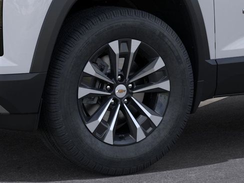 New 2026 Chevrolet Equinox LT w/ Convenience Package II image 9