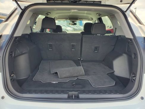 Used 2023 GMC Terrain SLE FWD image 10